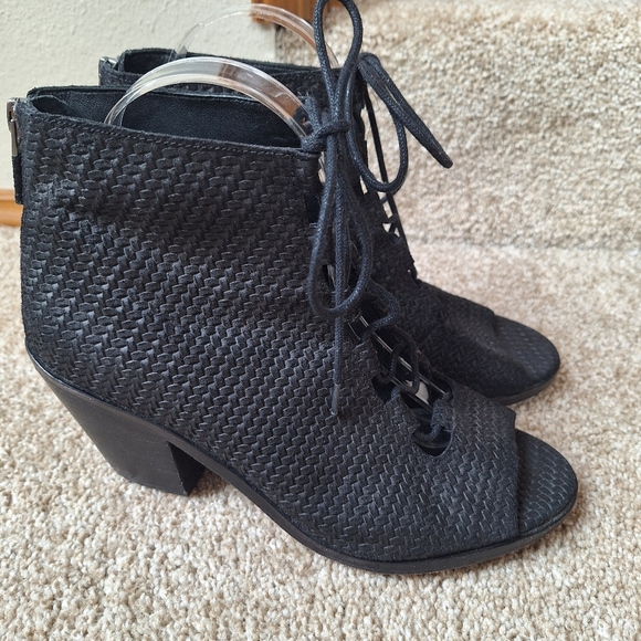 Eileen Fisher Black Slew Suede Lace Up Peep Toe Zip Back Bootie Womens Size 8 - Picture 3 of 8